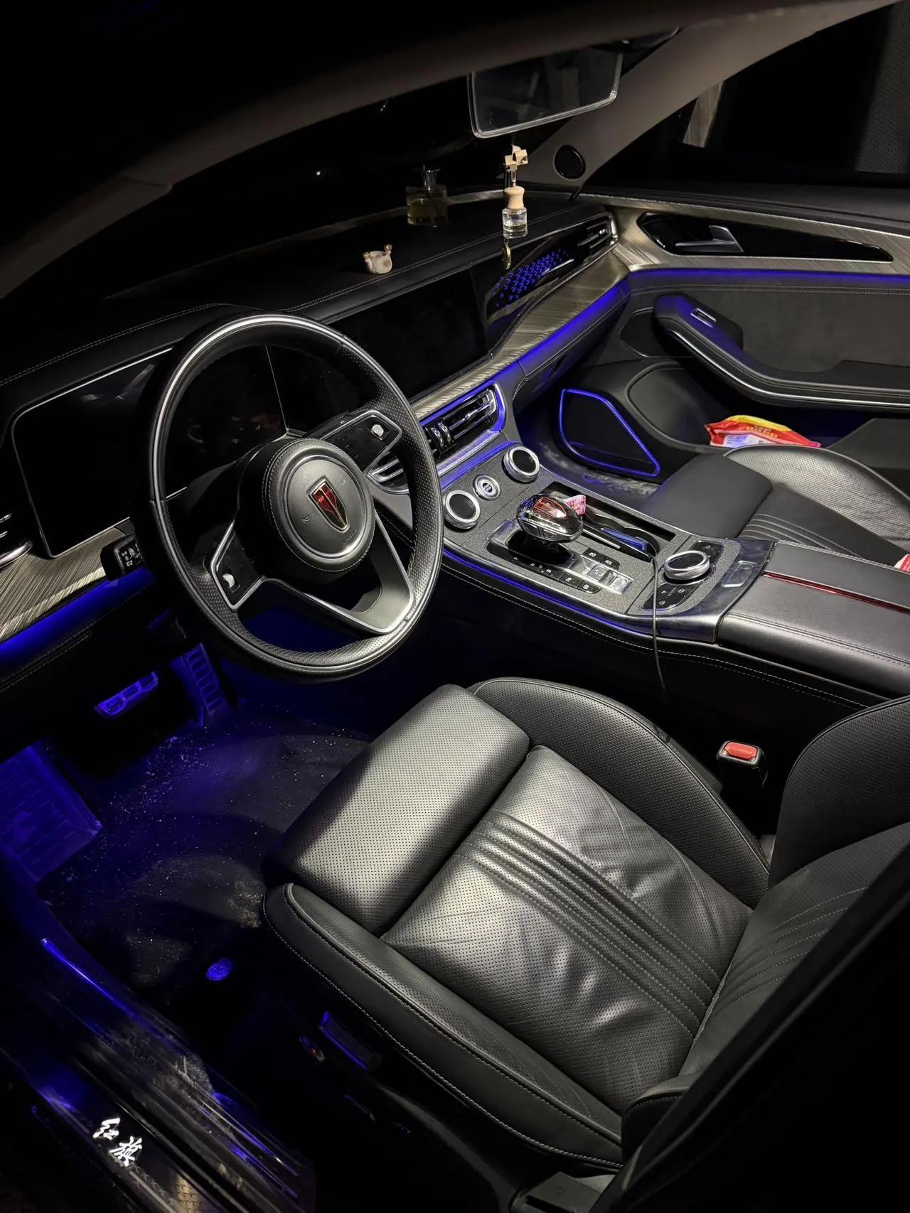HongQi 2020 H9 3.0T Zhilian Qi Chang Edition Automatic Gear 2
