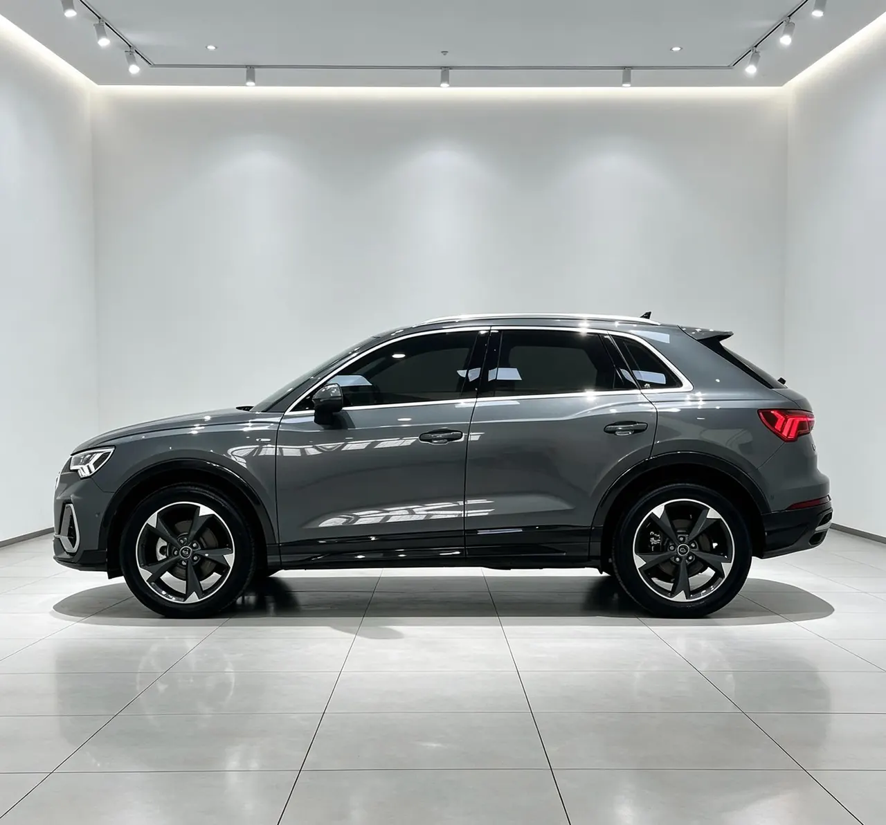 Audi 2022 Q3 1.4TFSI 35TFSI Fashion Dynamic Automatic 3