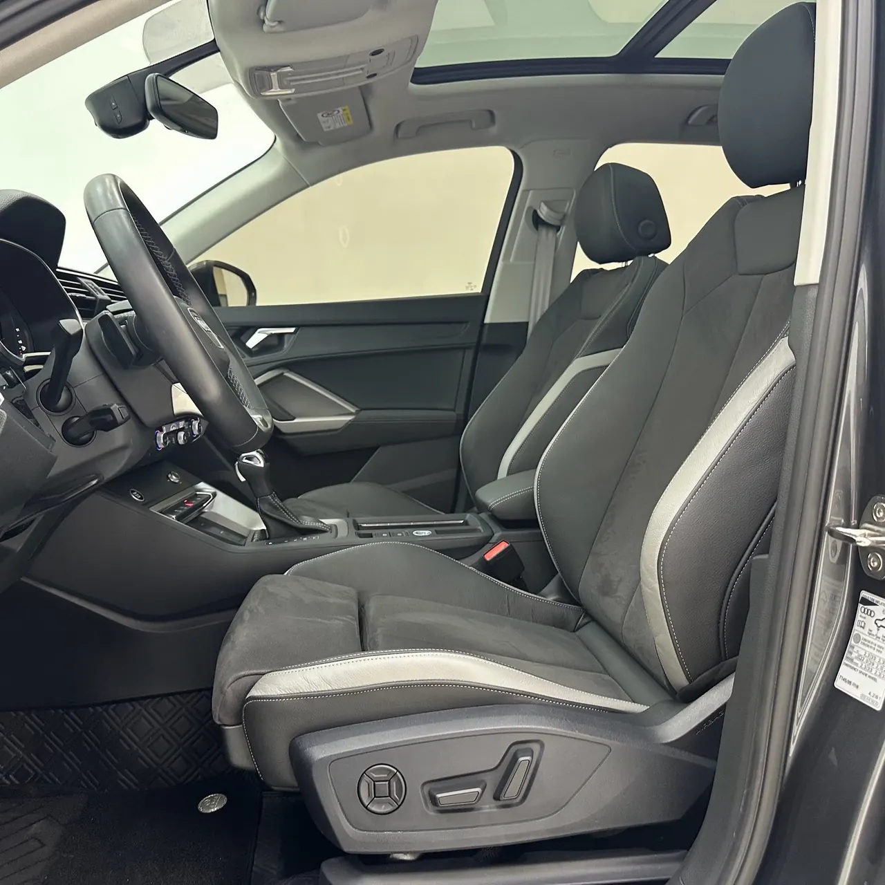 Audi 2022 Q3 1.4TFSI 35TFSI Fashion Dynamic Automatic 5