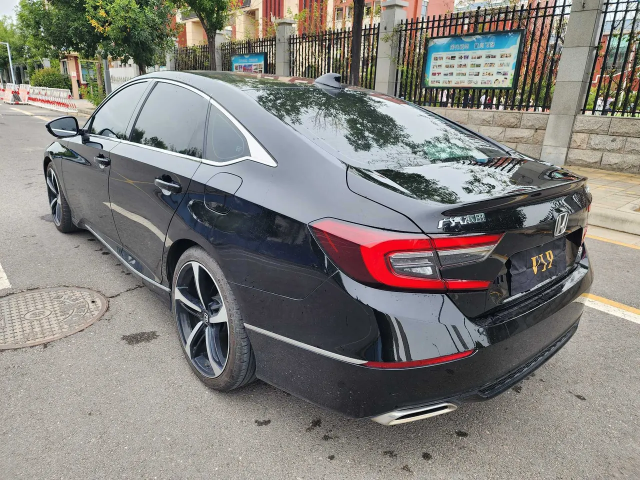 Honda 2022 10th Generation Accord 1.5T Stepless 260TURBO Deluxe Automatic Gear 5