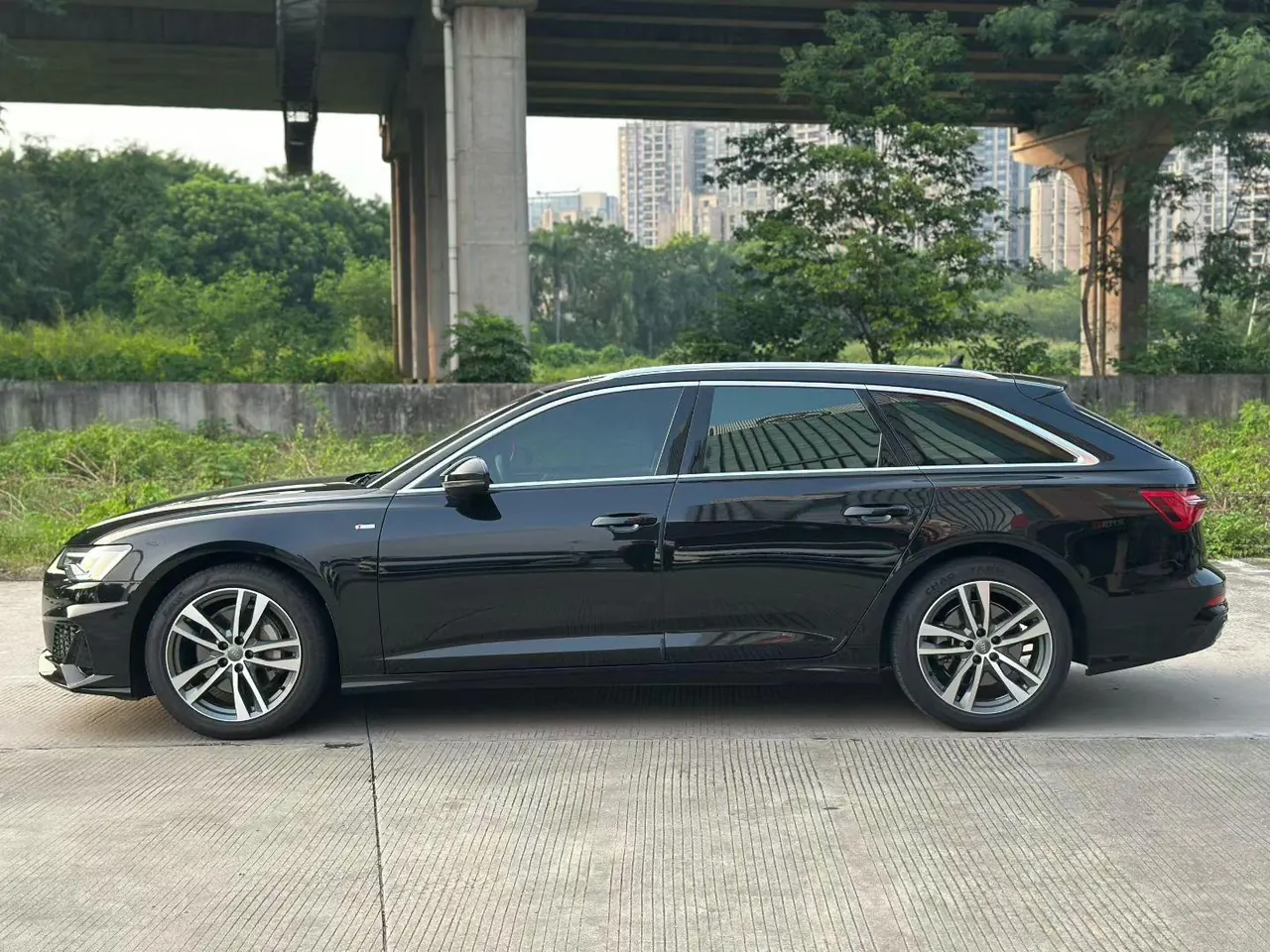 Audi A6 (Imported) 2020 A6 Avant 2.0TFSI 45TFSI Pioneer Selected Dynamic Automatic Gear 3