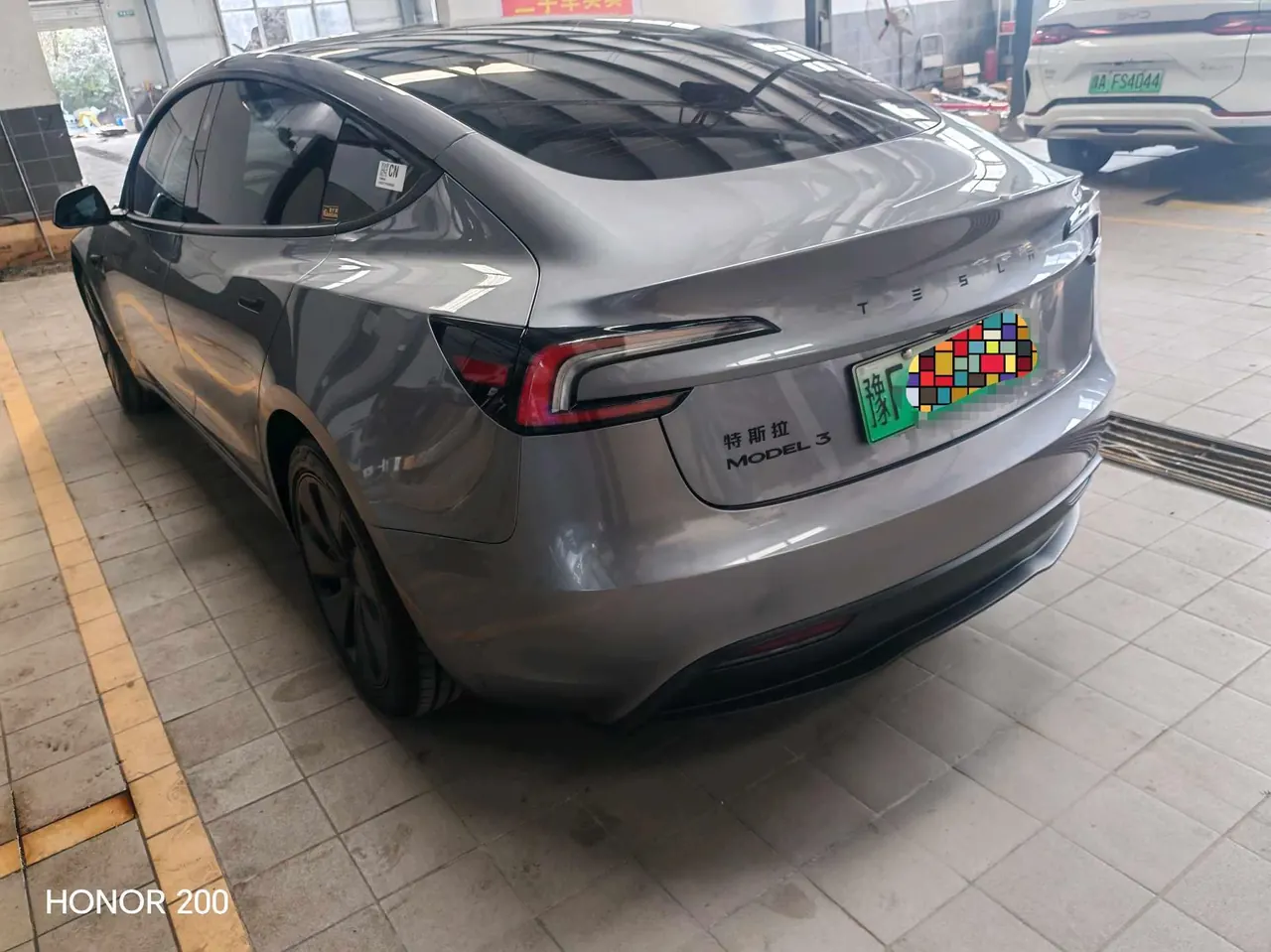 Tesla 2025 Model 3 rear-wheel drive version of automatic transmission 3