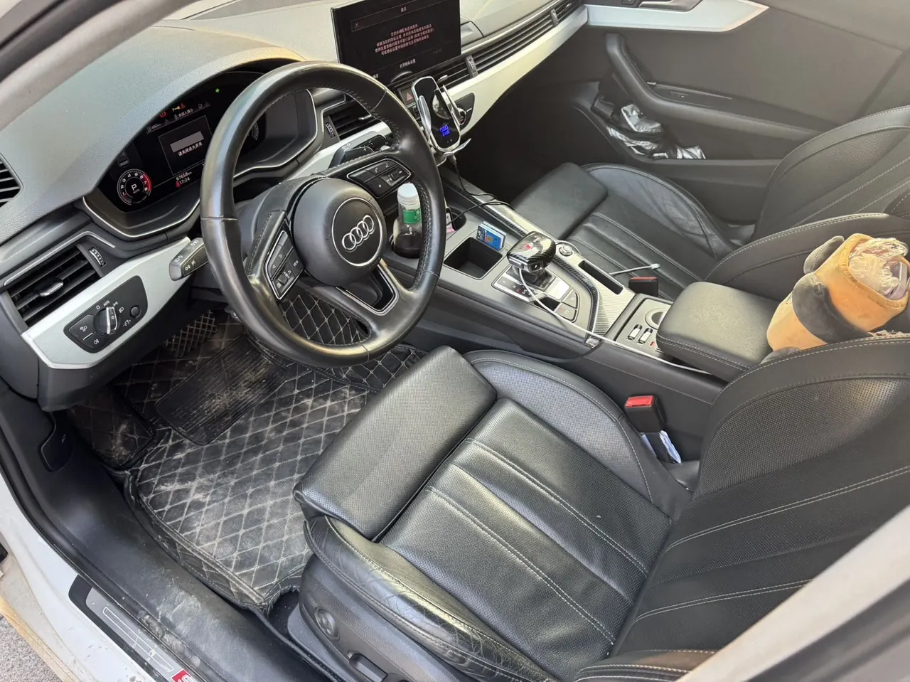 Audi 2020 A4L 2.0TFSI 40TFSI Fashion Dynamic Automatic 2