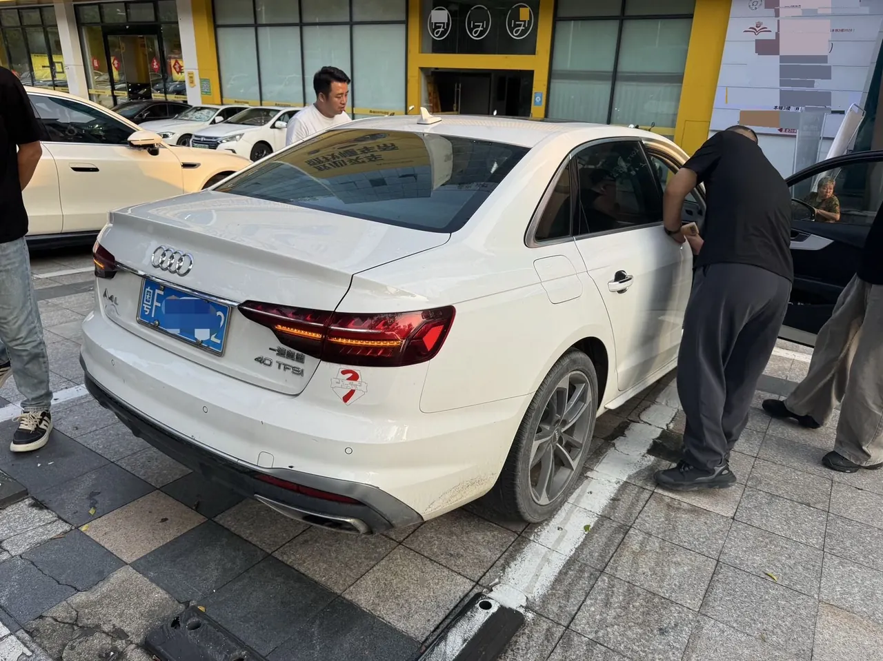 Audi 2020 A4L 2.0TFSI 40TFSI Fashion Dynamic Automatic 5