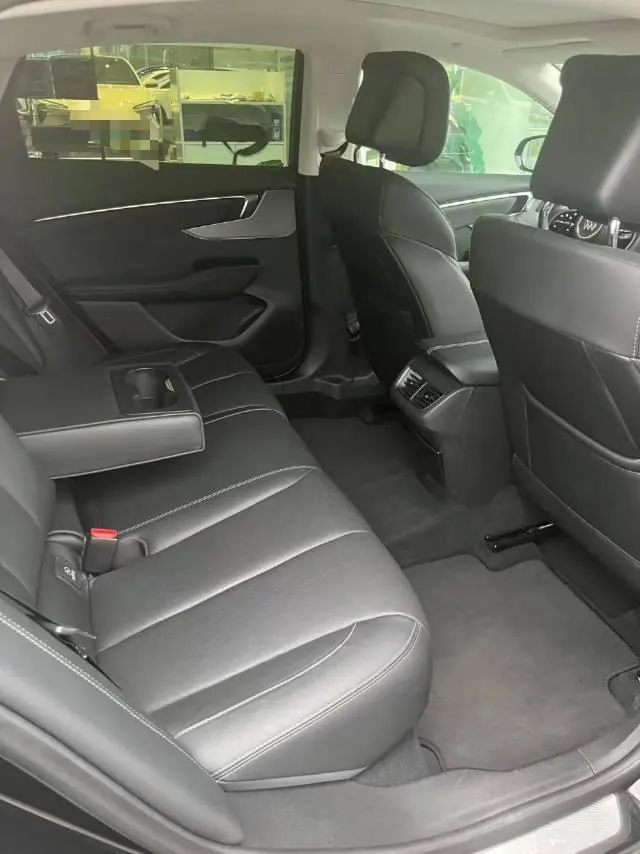 Buick 2025 LaCrosse 2.0T 28T Platinum Edition, automatic transmission 4