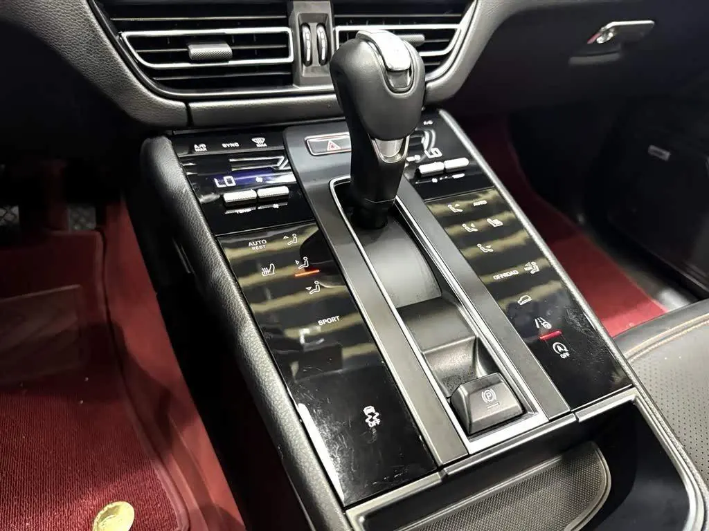 Porsche Macan (Imported) 2022 Macan 2.0T Automatic Gear 16