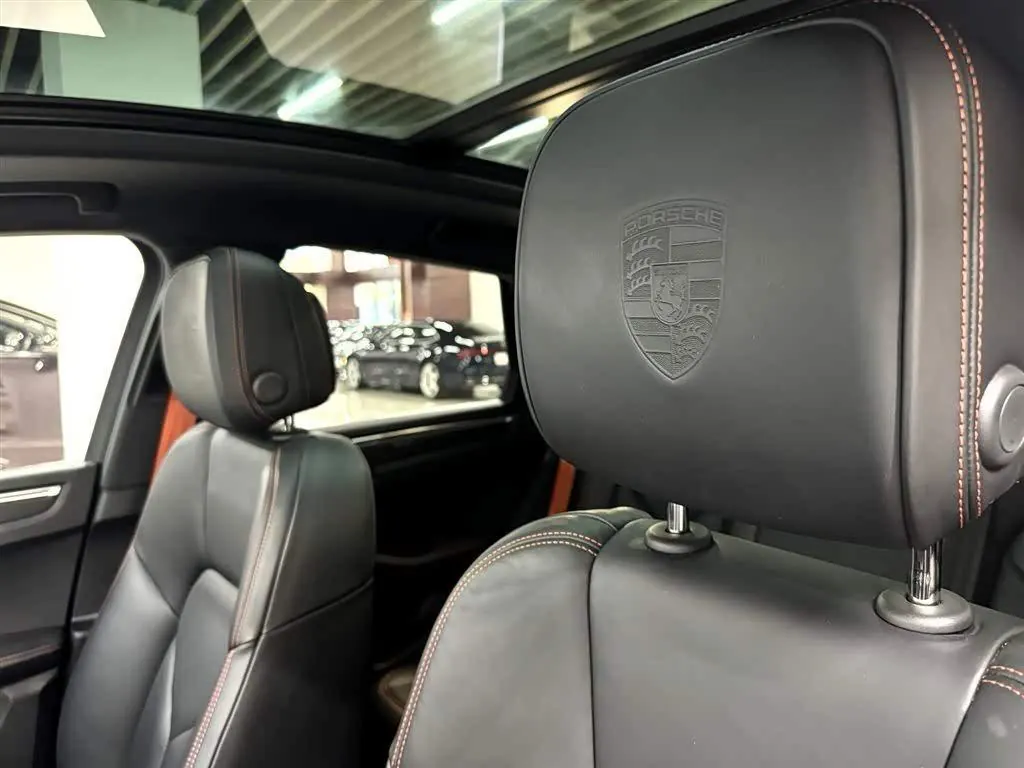 Porsche Macan (Imported) 2022 Macan 2.0T Automatic Gear 3