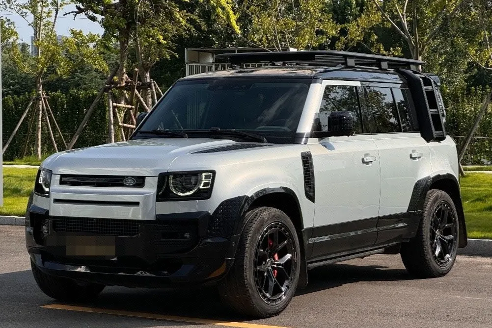 Open image lightbox: Land Rover Guard (Imported) 2022 Guard 110 48V 3.0T P400 Diablo Special Edition Automatic Gear