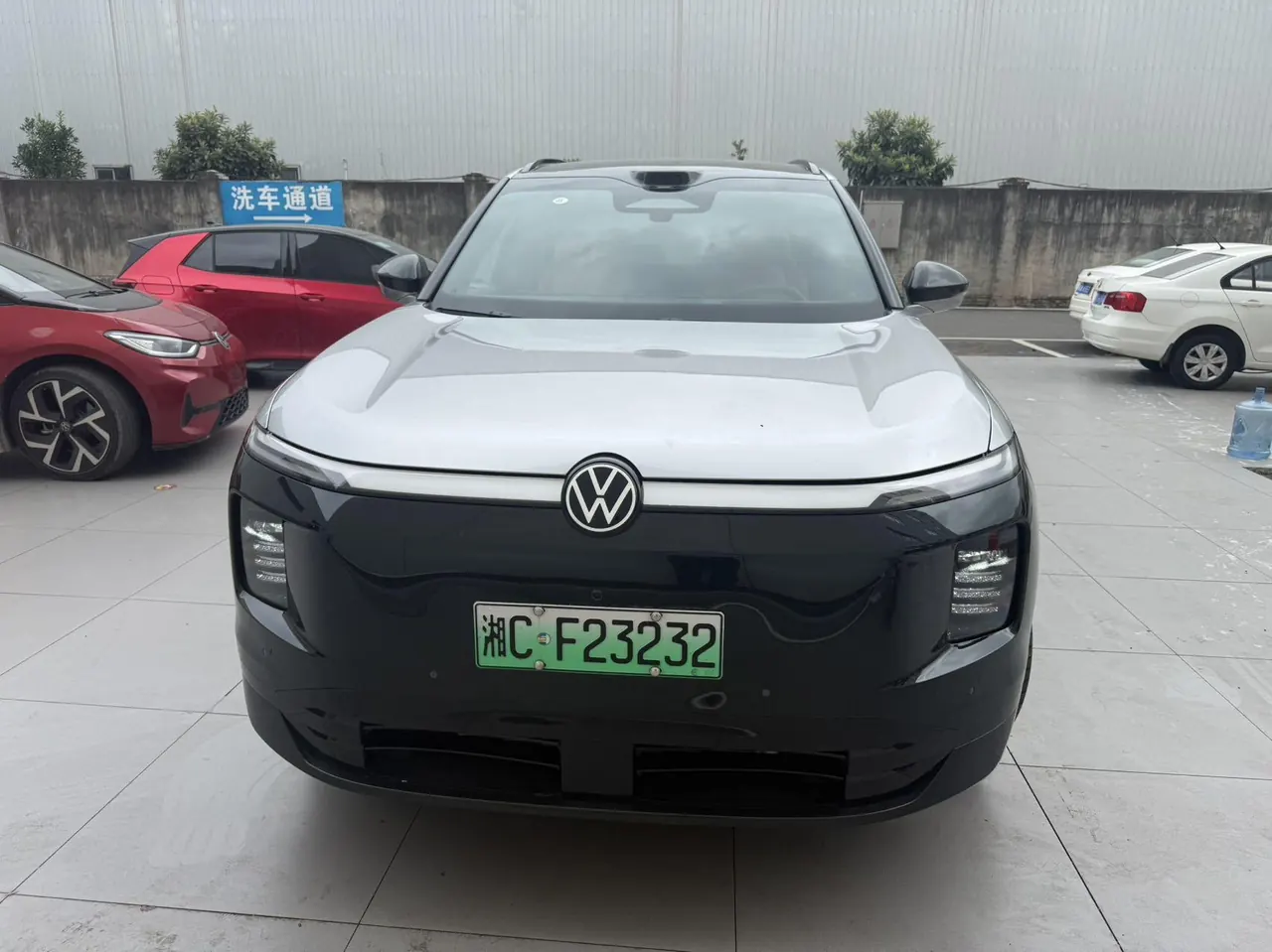 Volkswagen 2026 ID.ERA 9X Max 4-wheel drive automatic gear 2