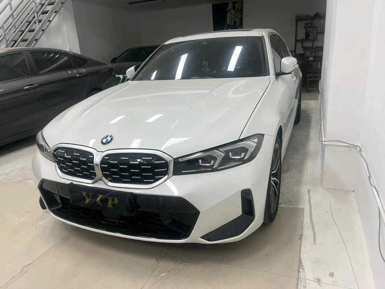Open image lightbox: BMW 3 Series 2025 325Li 2.0T M Sports Suit Automatic Gear