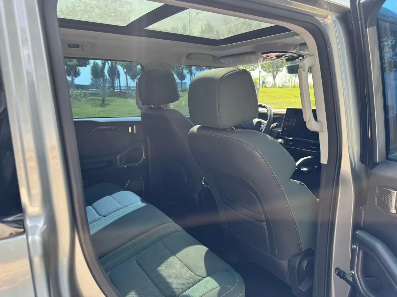 Jetour 2023 Travelers 1.5T Two-Drive Discovery PRO Automatic Gear 12