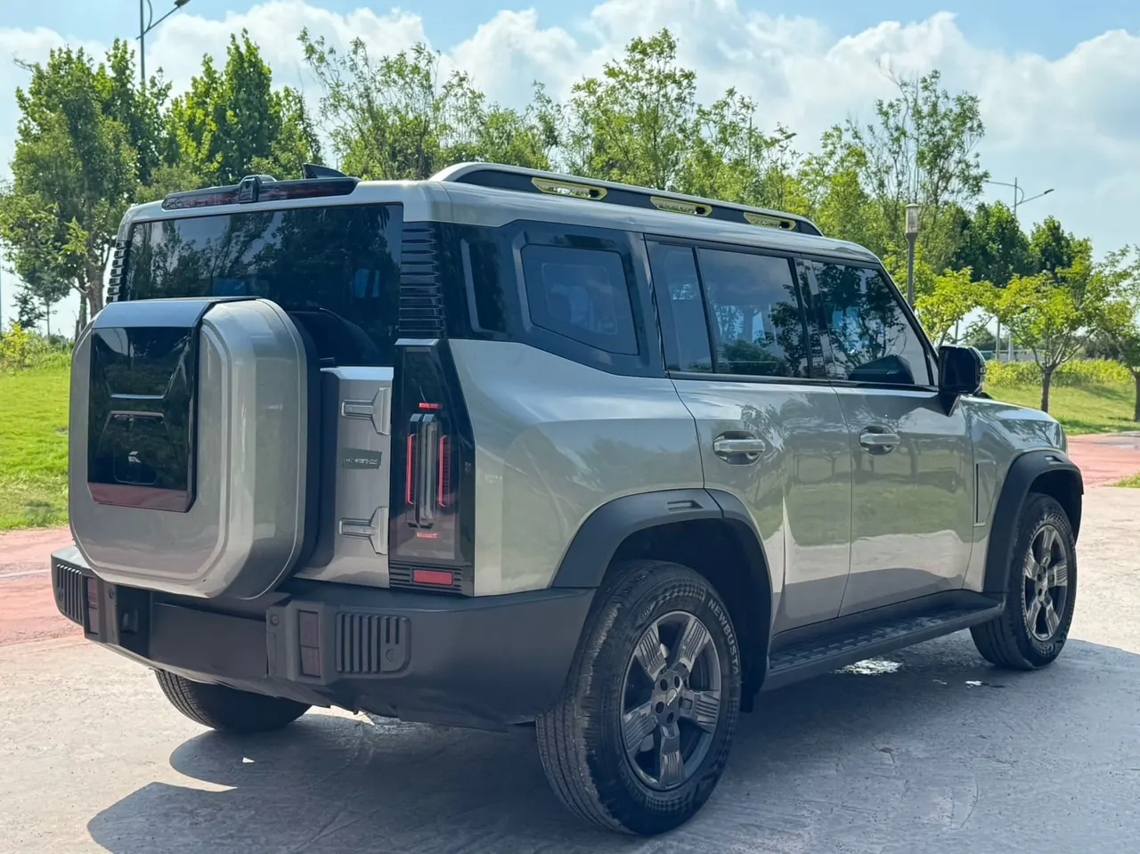 Jetour 2023 Travelers 1.5T Two-Drive Discovery PRO Automatic Gear 3