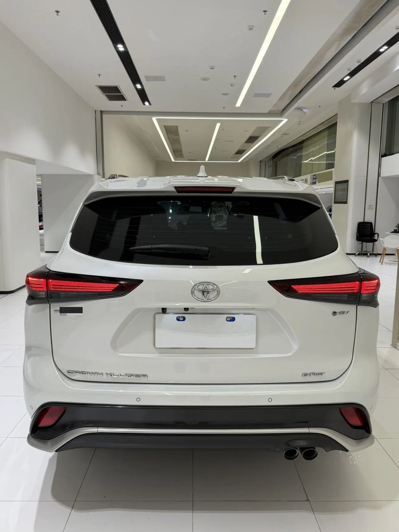 Toyota 2024 Crown Land Release HEV 2.5 Stepless Four-wheel Drive Deluxe Edition Automatic Gear 3