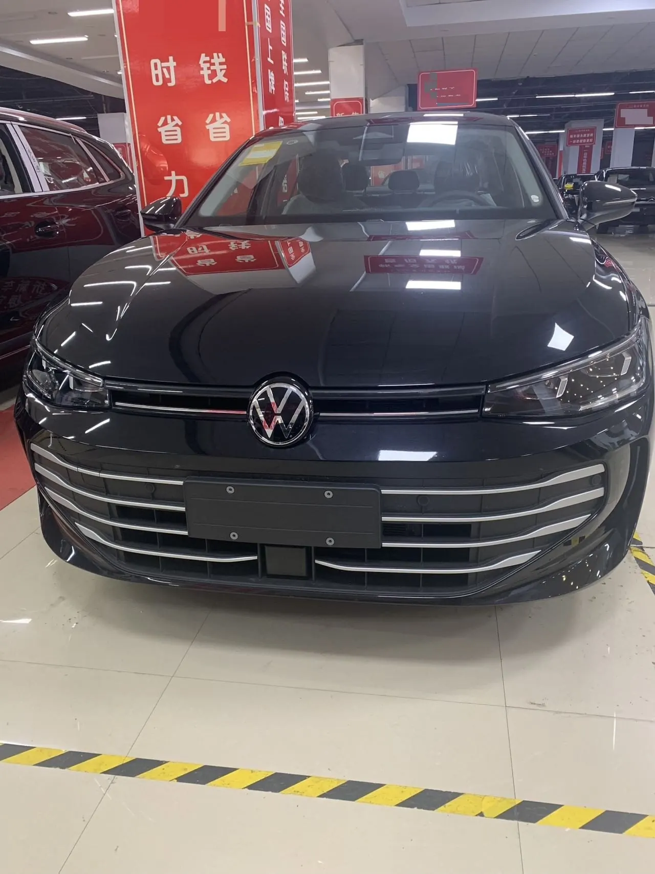 Volkswagen 2026 Passat Pro 1.5TSI 300TSI Longyao Edition Automatic Gear 2