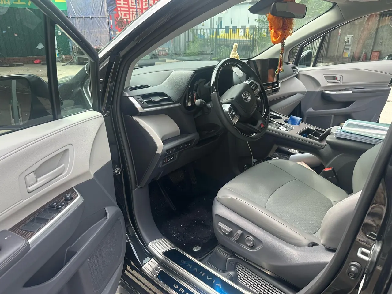 Toyota 2024 Grevia HYBRID 2.5 Stepless Comfort Edition Automatic Transmission 3