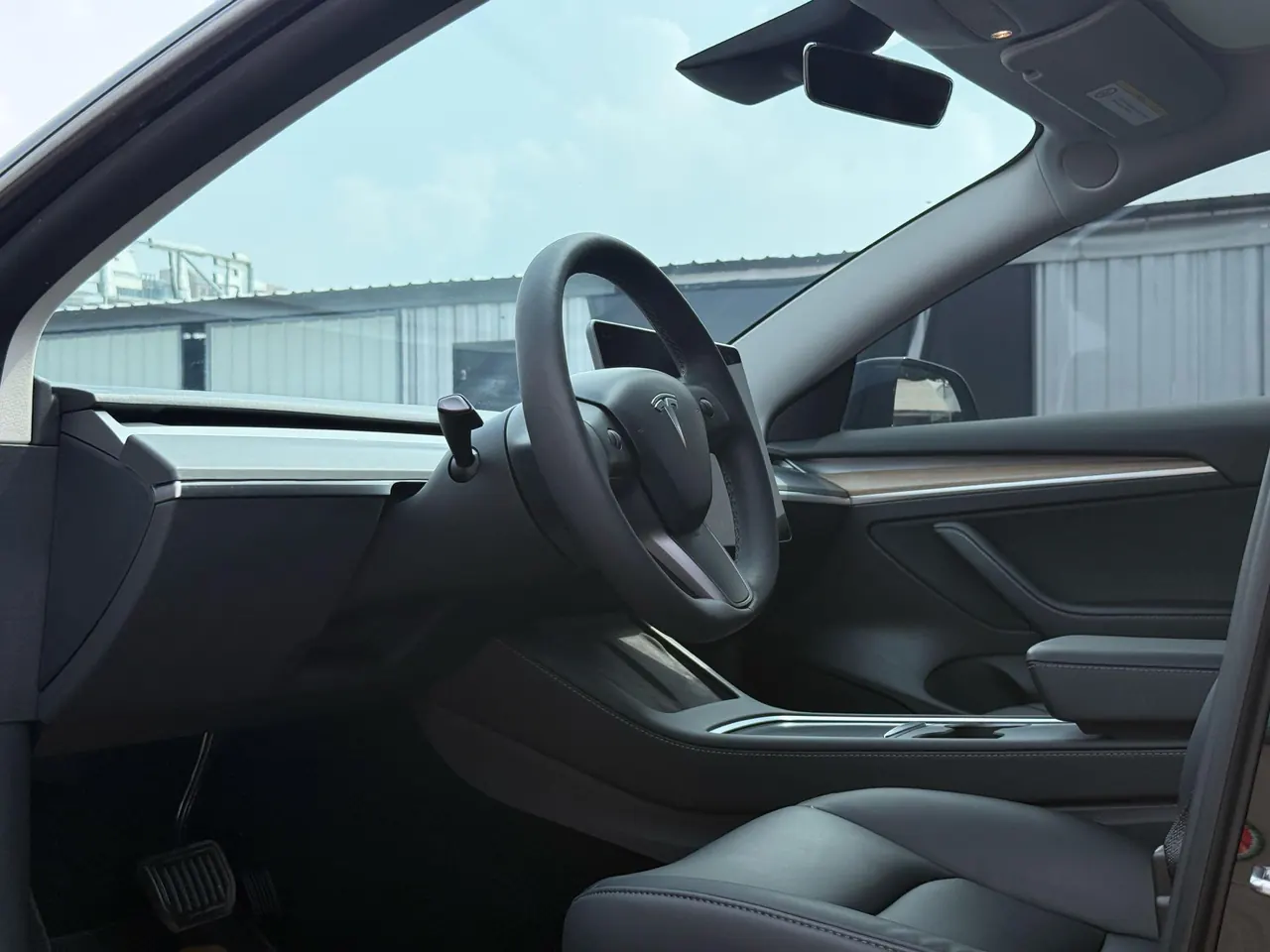 Tesla 2022 Model 3 rear-wheel drive version of automatic transmission 4