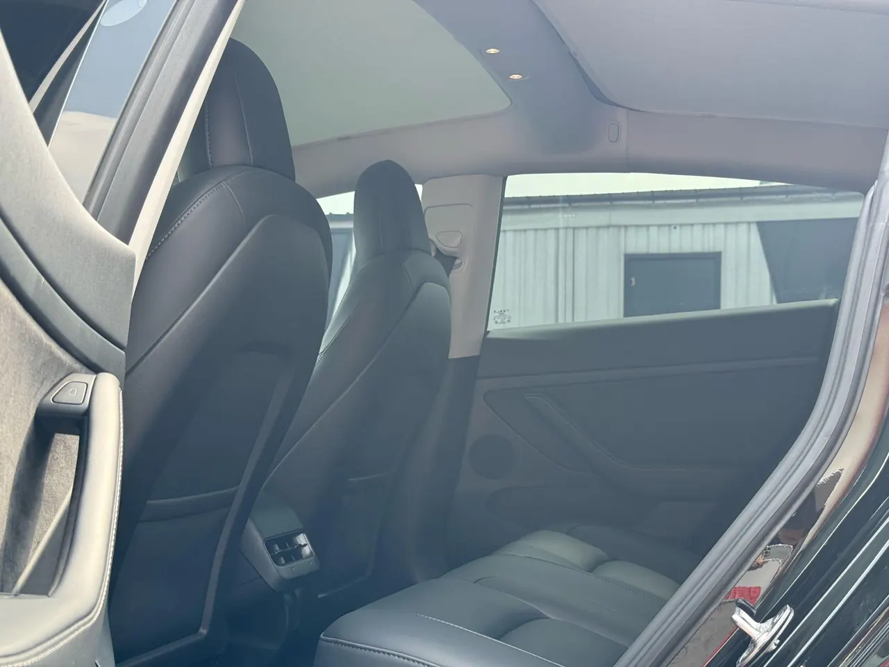 Tesla 2022 Model 3 rear-wheel drive version of automatic transmission 6