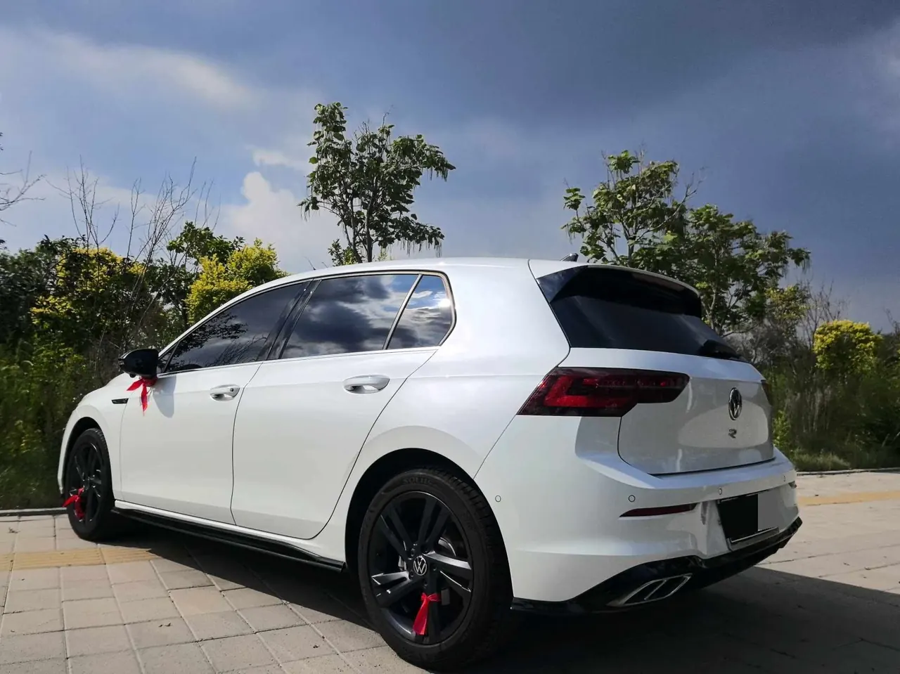Volkswagen 2023 Golf 8 R-Line 1.4TSI 280TSI Lite Automatic 2