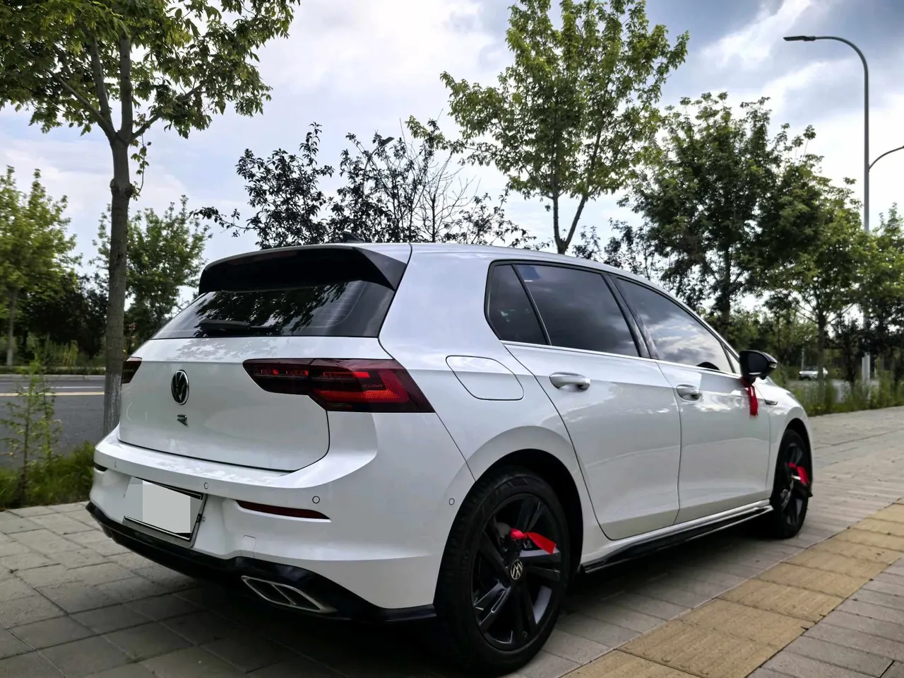 Volkswagen 2023 Golf 8 R-Line 1.4TSI 280TSI Lite Automatic 5