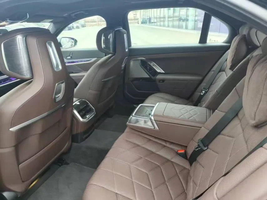 BMW i7 (Imported) 2023 i7 eDrive50L Enjoy M Sports Suit Automatic Gear 6
