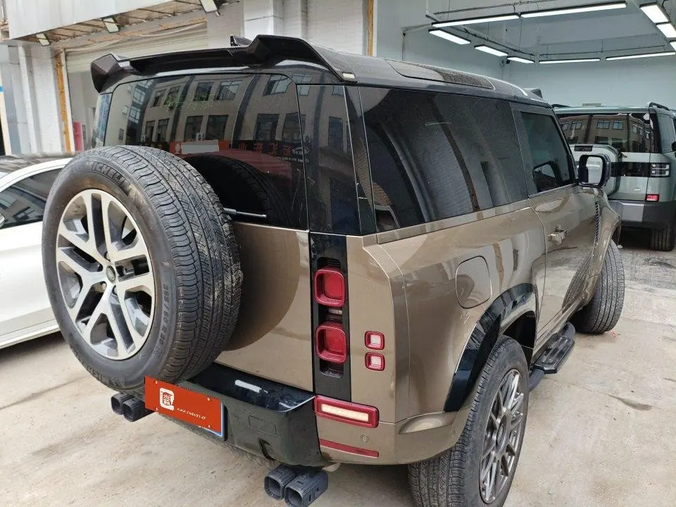 Land Rover Guard (Imported) 2023 Guard 90 48V 3.0T P400 XS Automatic Gear 10