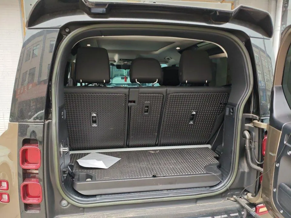 Land Rover Guard (Imported) 2023 Guard 90 48V 3.0T P400 XS Automatic Gear 7