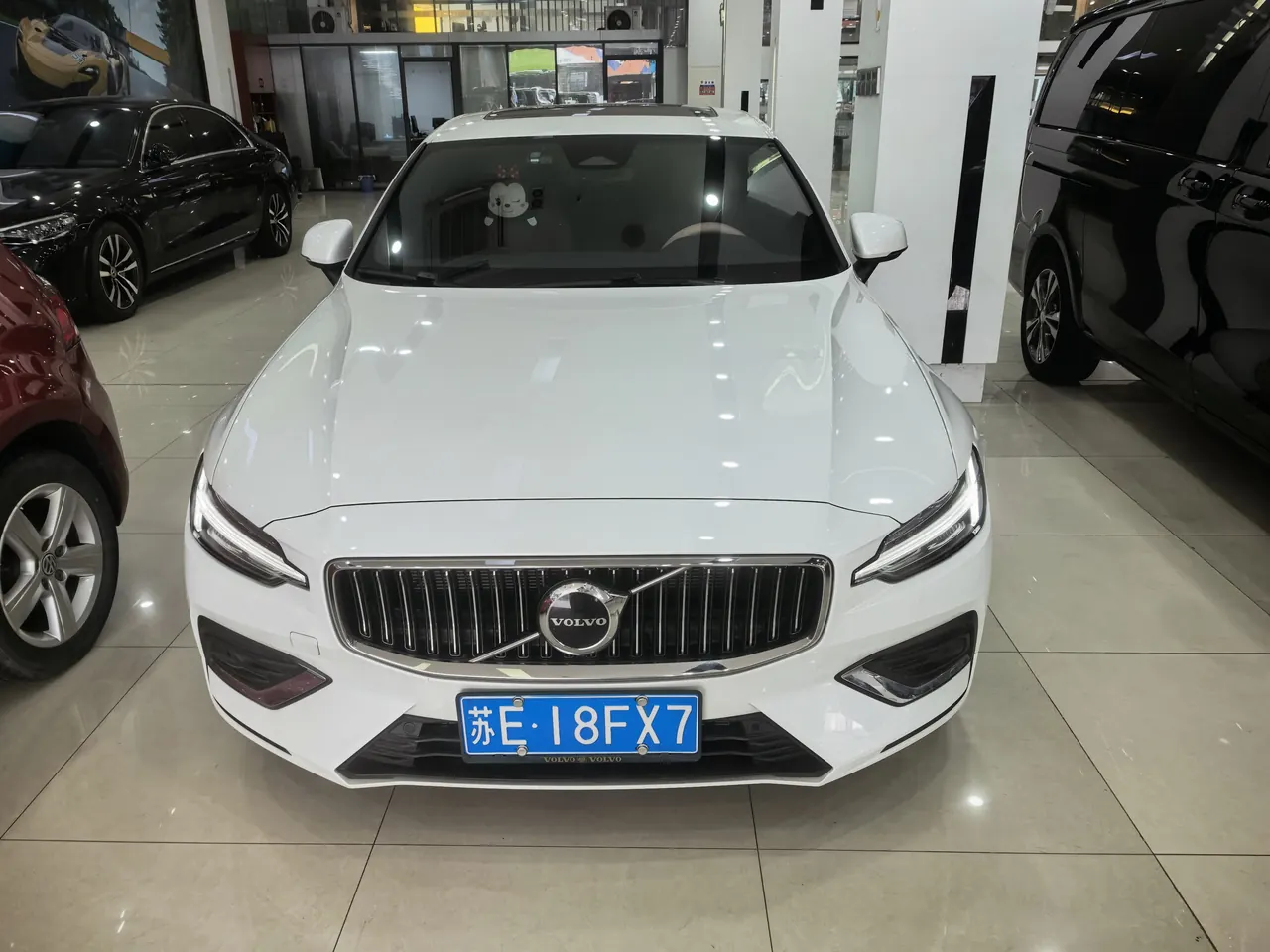 Volvo 2026 S60 48V 2.0T B4 Zhiyi Deluxe Edition Automatic Gear 2