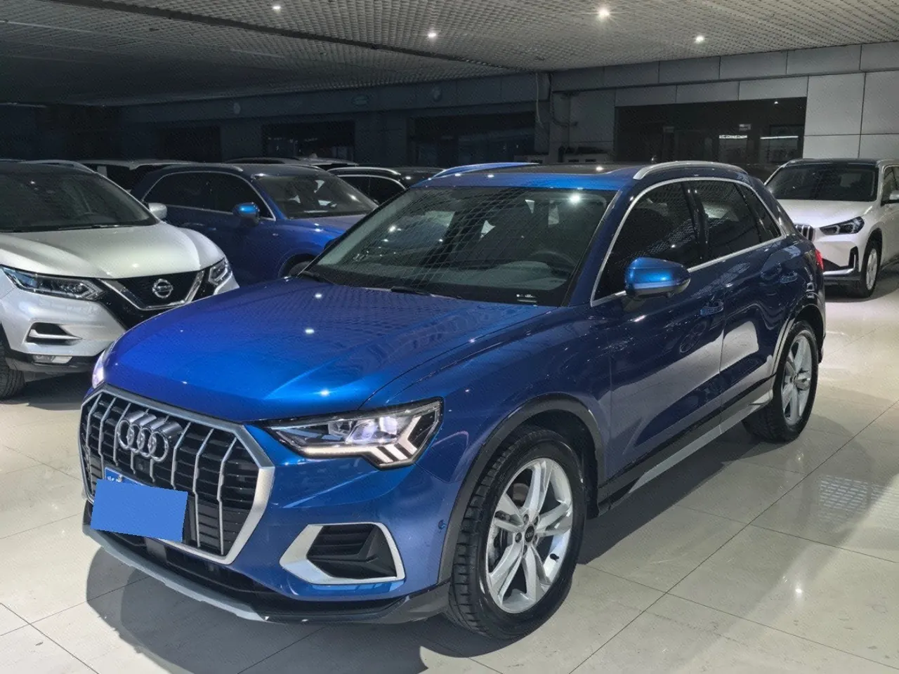 Открыть галерею: Audi 2021 Q3 1.4TFSI 35TFSI Fashion Elegant Automatic Gear