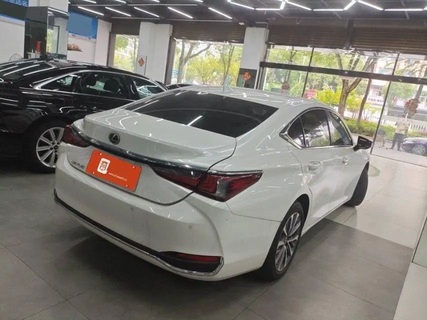 Lexus ES (Imported) 2022 ES200 2.0 Stepless Premium Edition Automatic Gear 4