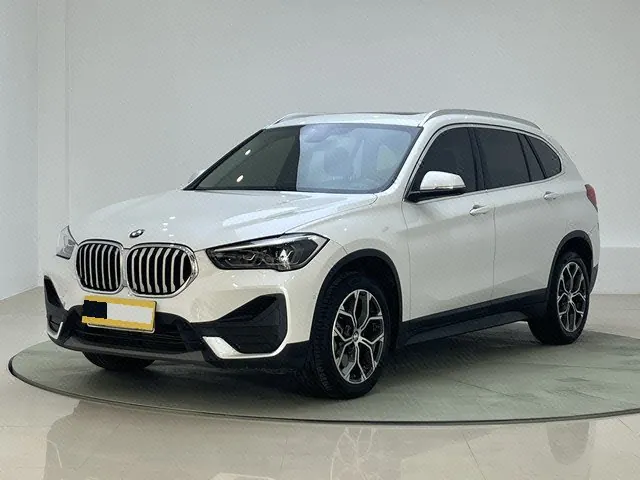 Открыть галерею: BMW 2020 X1 sDrive25Li 2.0T Leading Automatic Gear