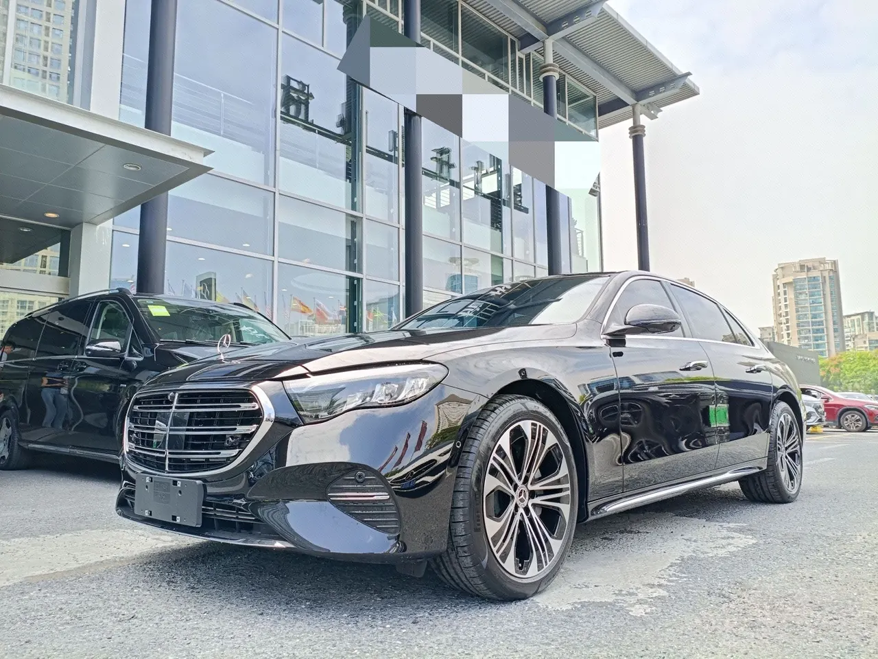 打开图片灯箱:Mercedes Benz E Class 2026 E 300 L 48V 2.0T Luxury (Modified) Automatic Gear