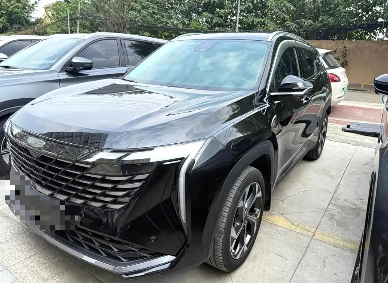 Open image lightbox: Geely 2024 Boyue L 1.5TD Premium Edition Automatic Gear