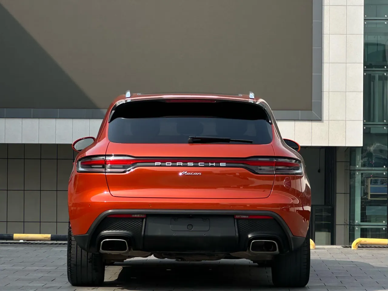 Porsche Macan (Imported) 2022 Macan 2.0T Automatic Gear 16