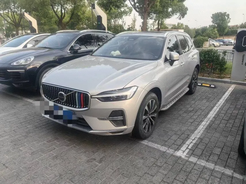 Open image lightbox: Volvo 2023 XC60 48V 2.0T B5 4-wheel drive Zhiyuan Deluxe Edition Automatic Gear