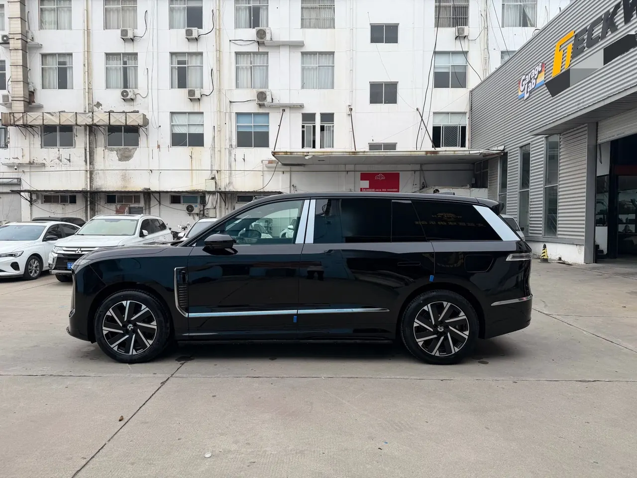 NIO 2026 ES 9 102kWh Executive Island Deluxe Automatic Gear 4