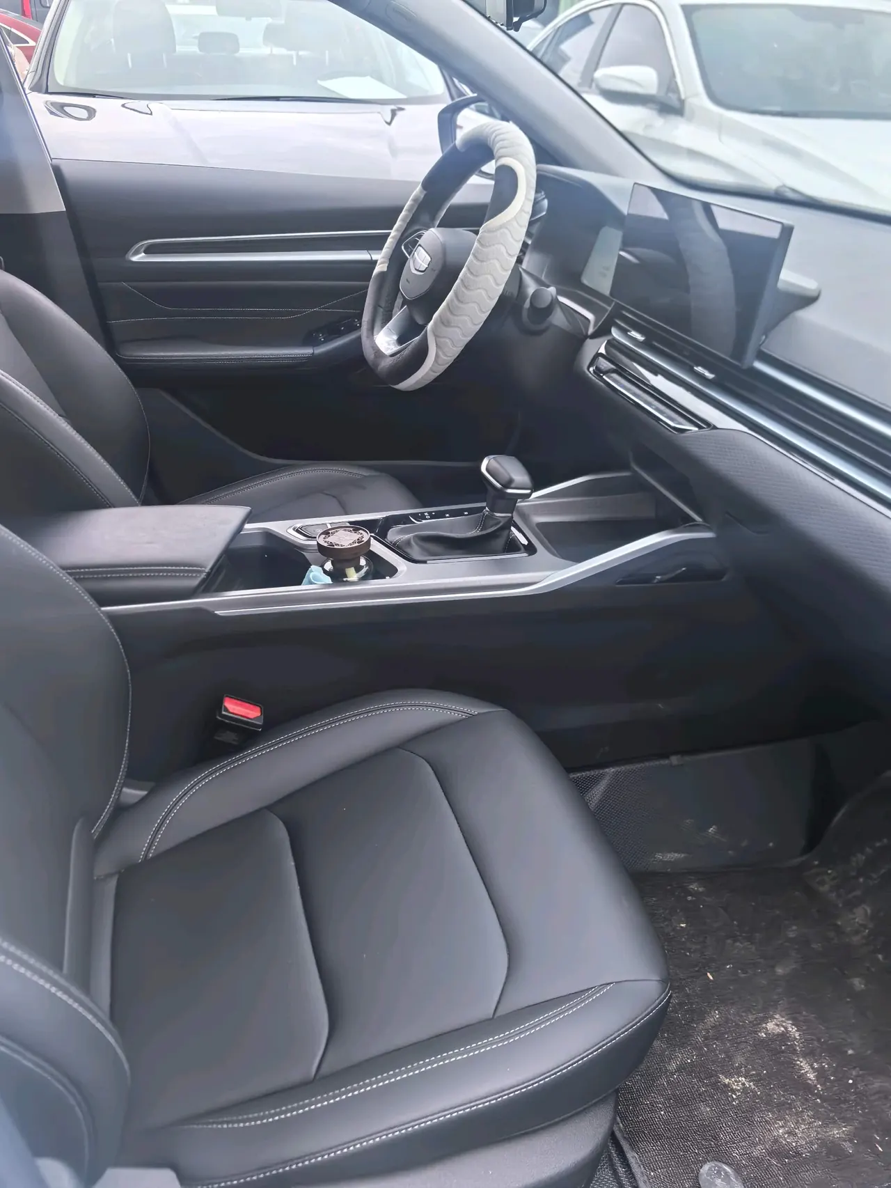 Geely 2026 Emgrand-Sanxiang 1.5 Stepless 4 million Commemorative Flying Automatic 5
