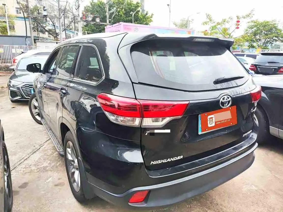 Toyota 2021 Highlander 2.0T 4-wheel drive deluxe 7-seat automatic gear 4