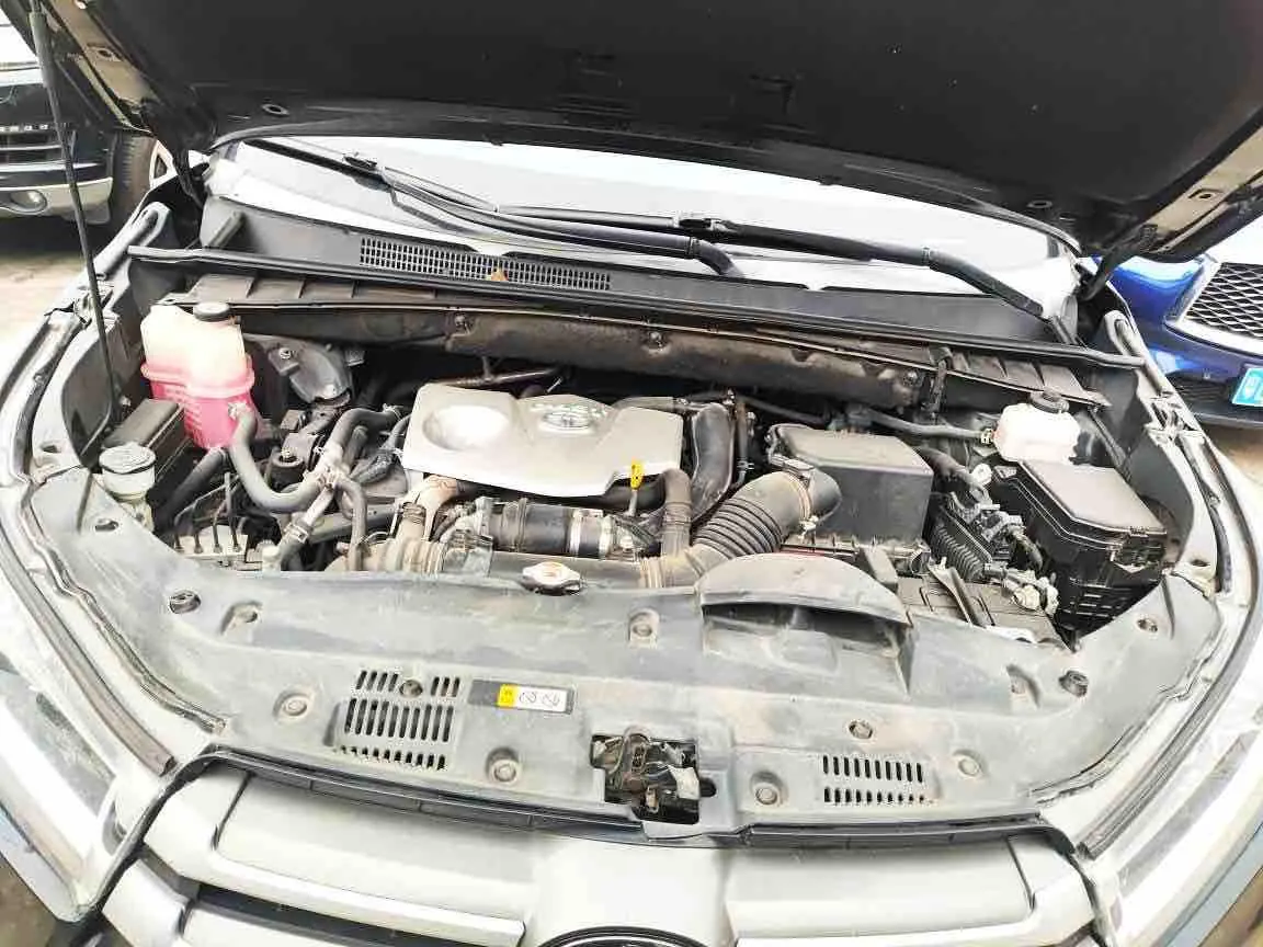 Toyota 2021 Highlander 2.0T 4-wheel drive deluxe 7-seat automatic gear 8
