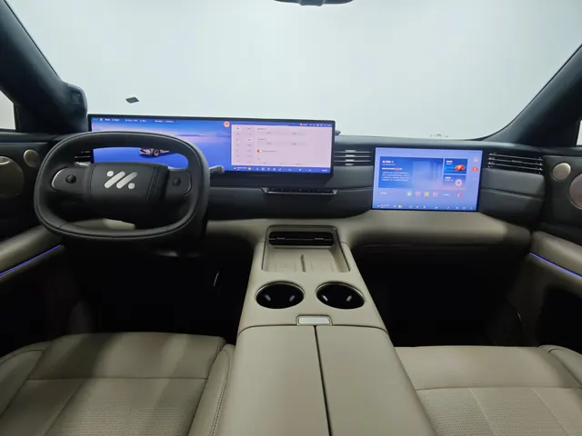 IM 2026 IM LS8 66 Ultra Technology Flagship Large Five-seater Automatic Transmission 3