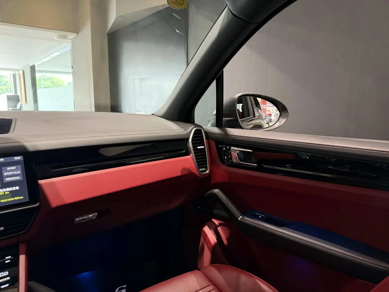 Porsche Cayenne New Energy (Imported) 2020 Cayenne Oil and Electric Hybrid 2.0T Automatic Gear 12