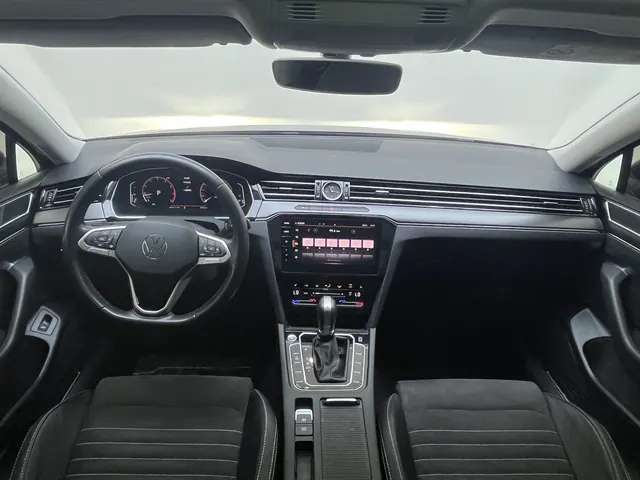 Volkswagen 2020 Magotan 2.0TSI 330TSI luxury automatic transmission 3
