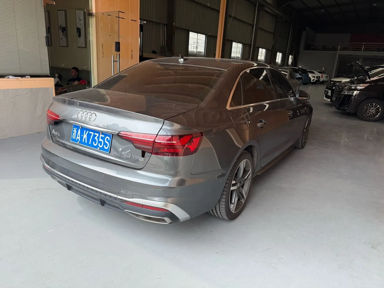 Audi 2020 A4L 2.0TFSI 40TFSI Deluxe Dynamic Automatic 3