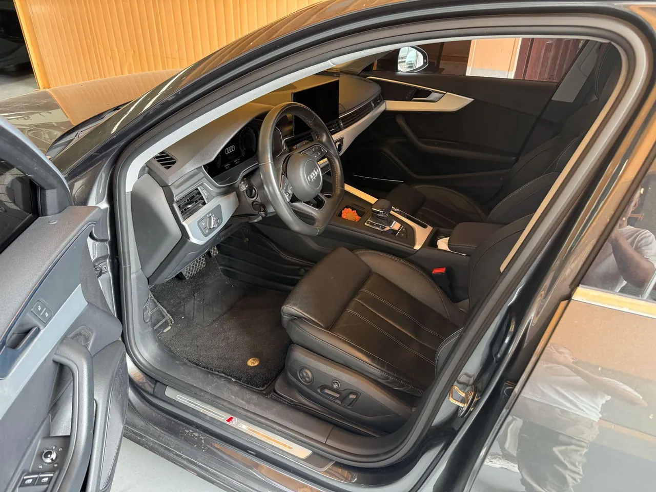 Audi 2020 A4L 2.0TFSI 40TFSI Deluxe Dynamic Automatic 6