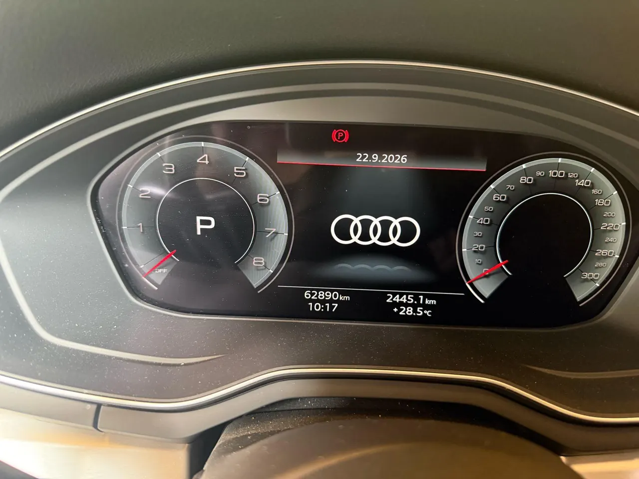 Audi 2020 A4L 2.0TFSI 40TFSI Deluxe Dynamic Automatic 9
