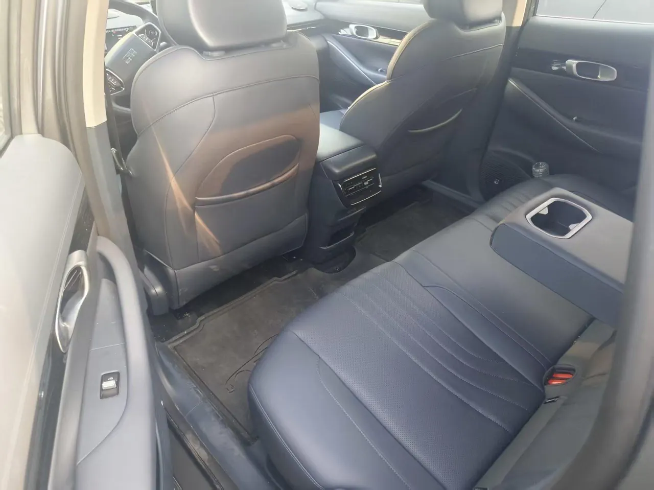 Geely Galaxy 2026 E 5 610km Discovery Edition Automatic Gear 4