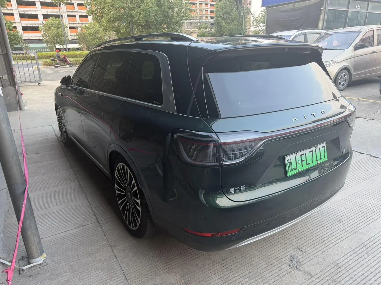 AITO 2024 AITO M9 extended range Ultra 42kWh automatic gear 6