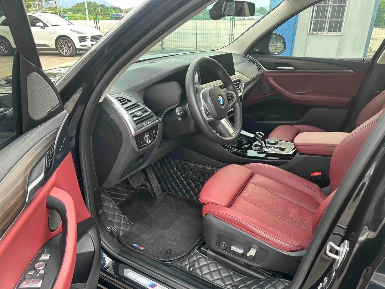 BMW 2022 X3 xDrive30i 2.0T Leading M Obsidian Night Suit Automatic Gear 2