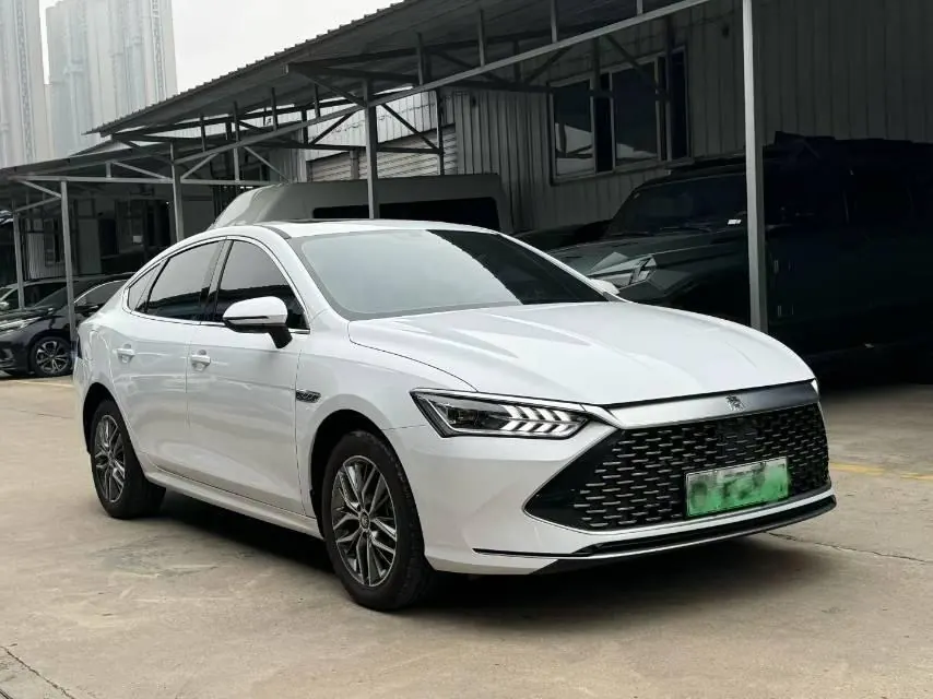 BYD 2023 Qin PLUS DM-i 1.5 stepless champion version Exceed 120KM automatic gear 3