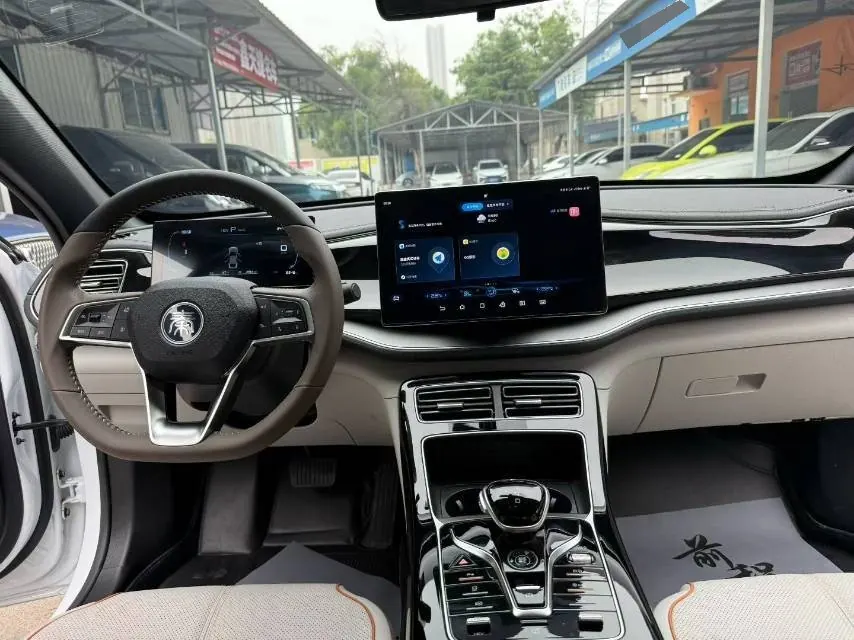 BYD 2023 Qin PLUS DM-i 1.5 stepless champion version Exceed 120KM automatic gear 6
