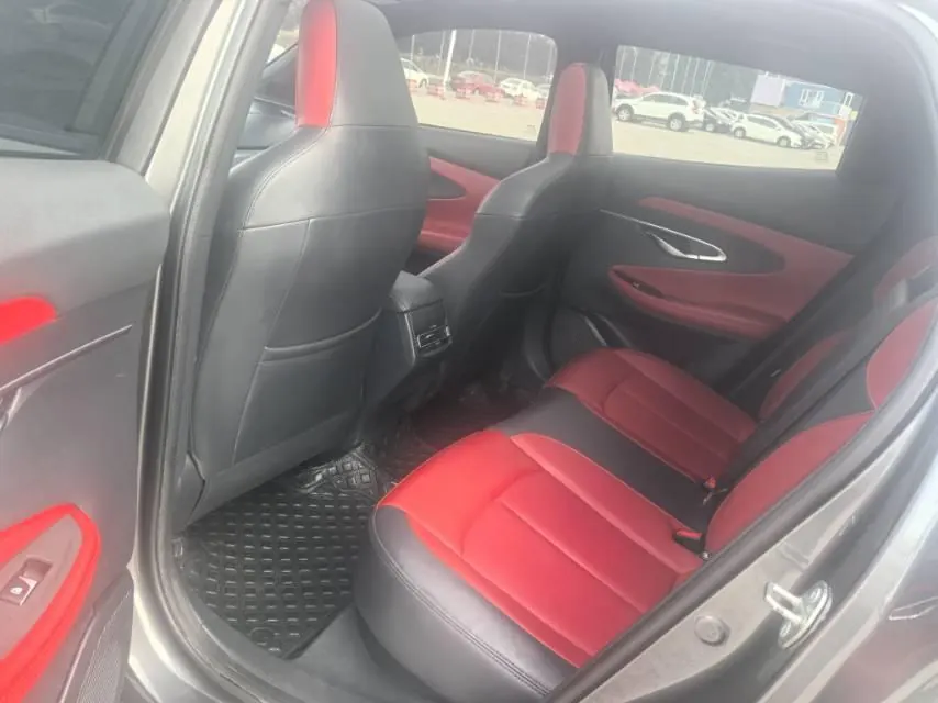 ChangAn 2020 UNI-T 1.5T Flagship Automatic Gear 4